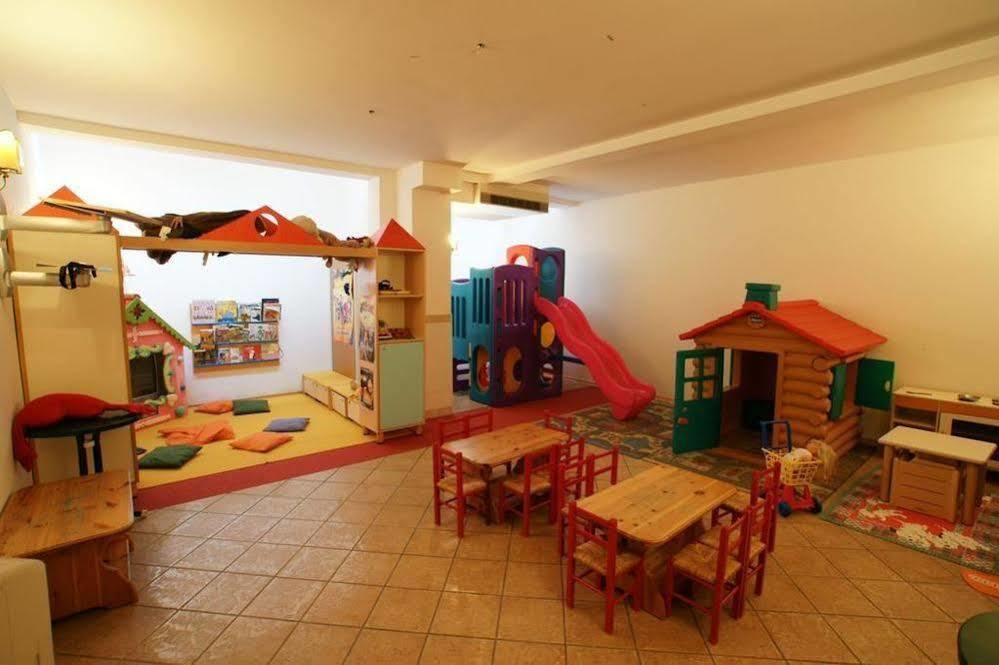 Relais Clubresidence Сан Мартино ди Кастроза Екстериор снимка